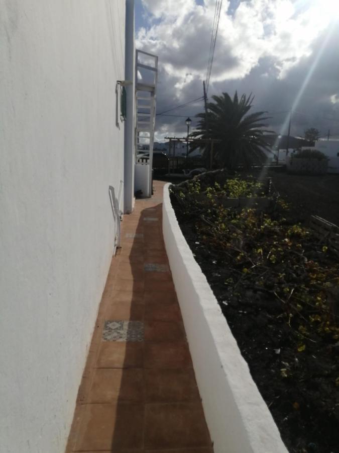 Апартаменты Casa Antonia Reyes, A La Sombra De Famara Муньике Экстерьер фото