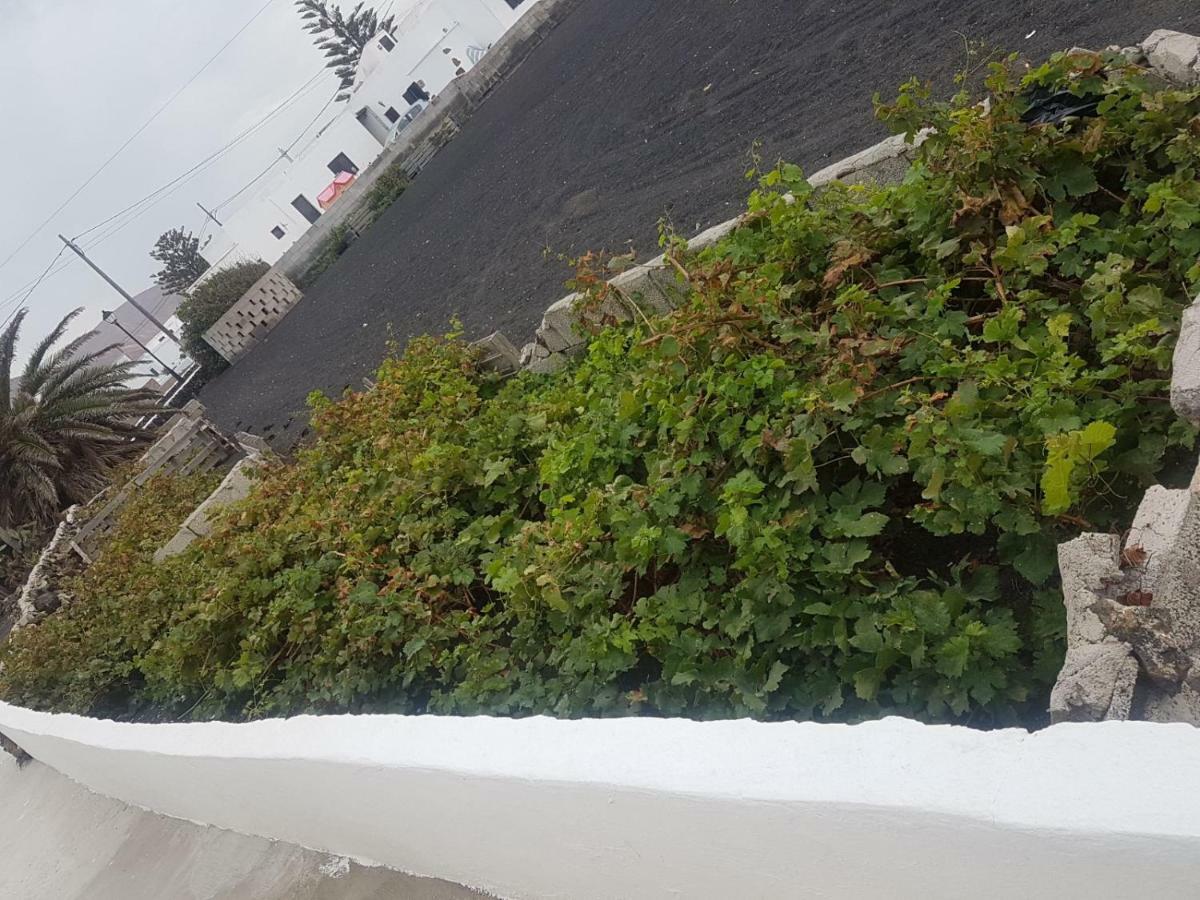 Апартаменты Casa Antonia Reyes, A La Sombra De Famara Муньике Экстерьер фото